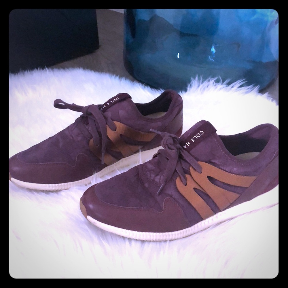 Women’s casual shoes size 8
